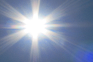 紫外線による黄変